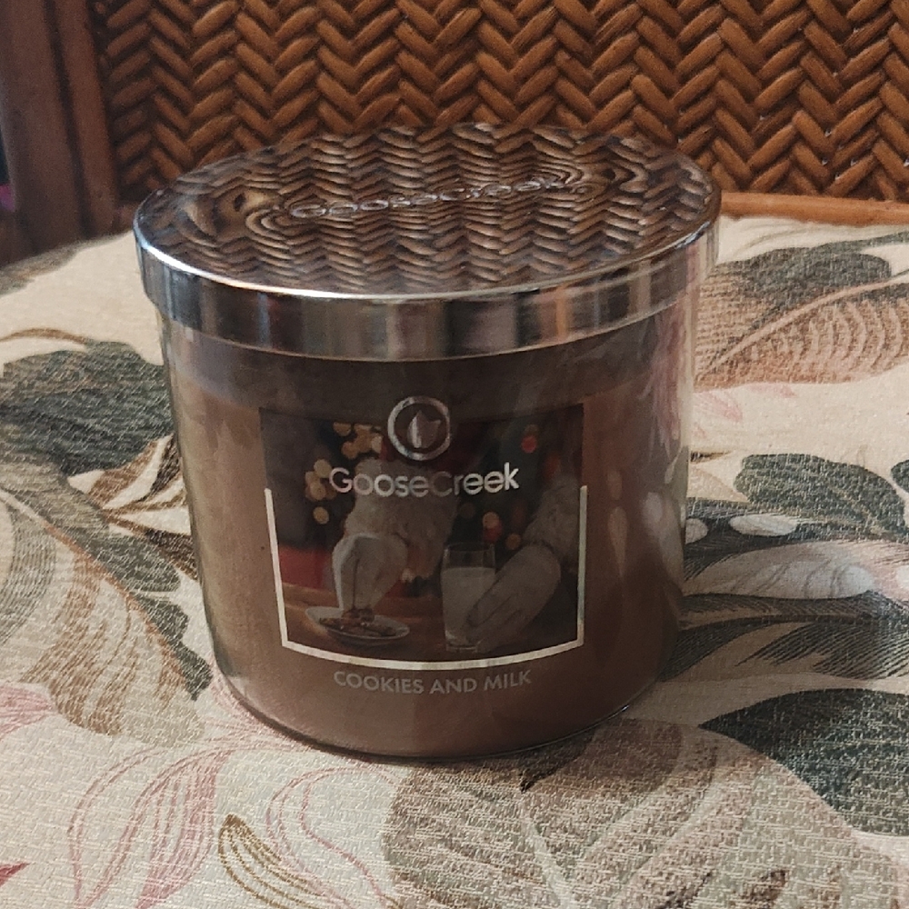 Goose Creek Cookies and Milk Candle